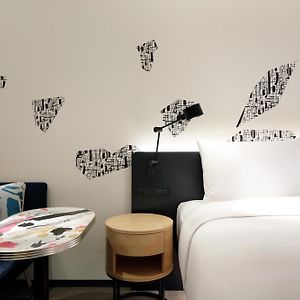 Camera con letto king size